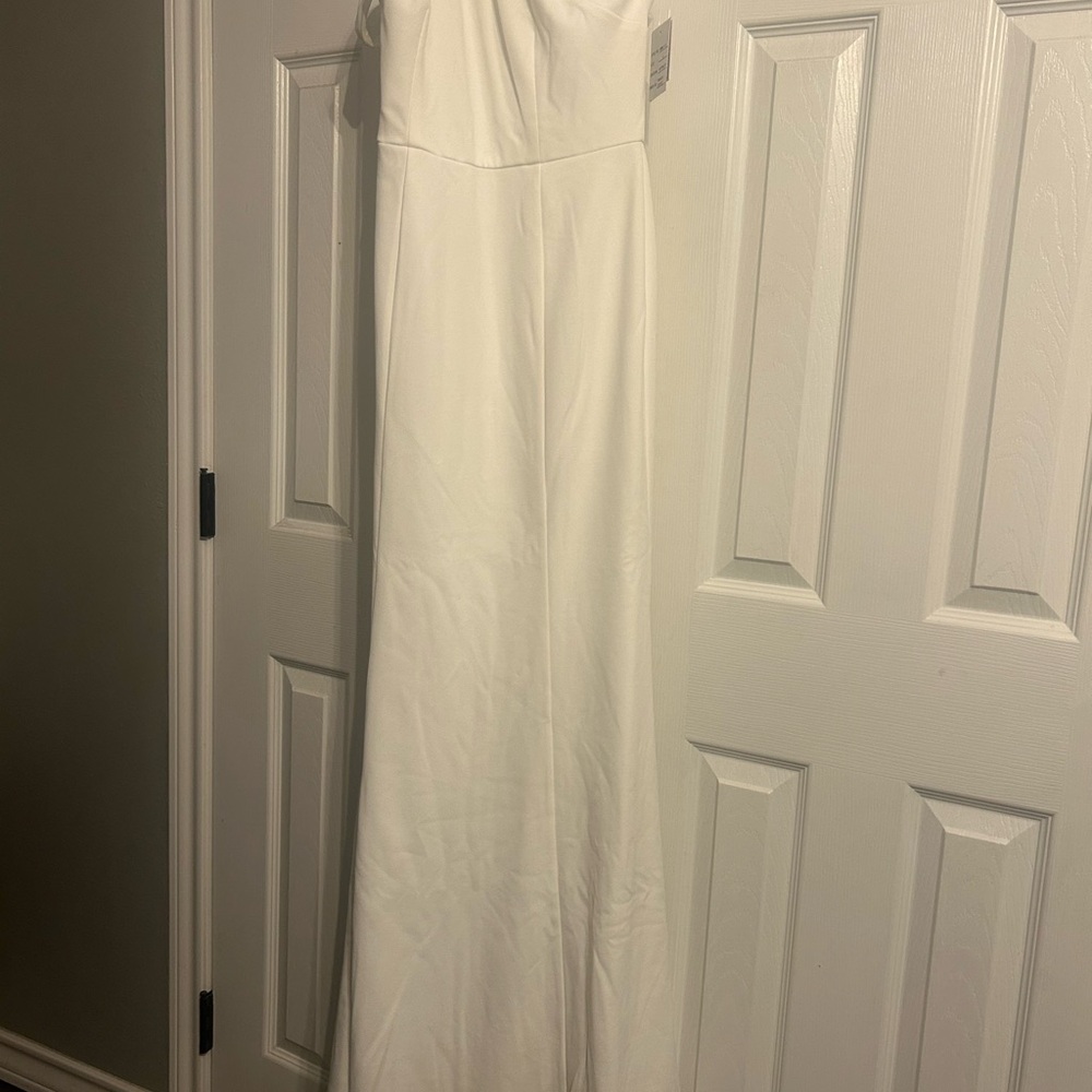Chic Soft White Strapless Dress